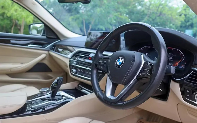 Second-hand 2020 BMW 5 Series 520d Luxury Line for sale in New Delhi-4