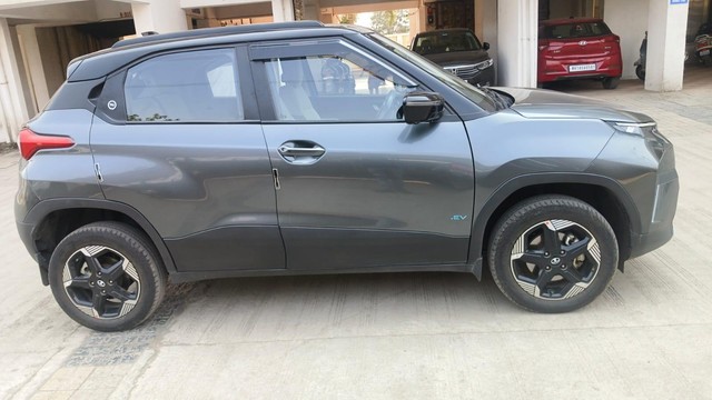 Tata Punch EV Empowered Plus S LR AC FC - Photo 6