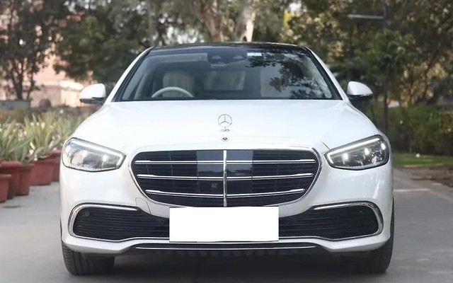 Second-hand 2023 Mercedes-Benz S-Class S450 4Matic for sale in New Delhi-3