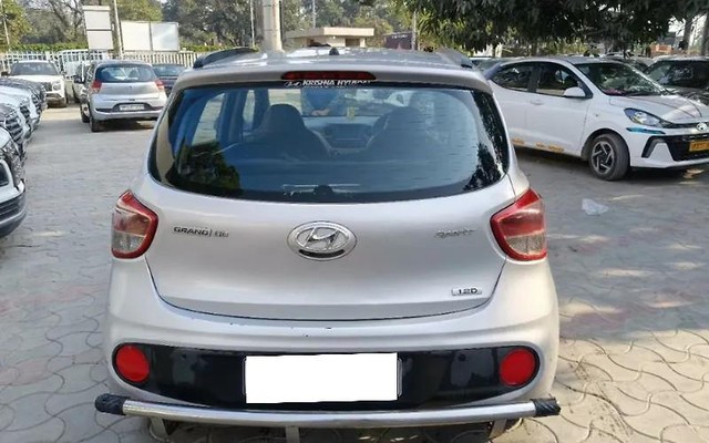 Hyundai EON Sportz Second-hand 2018 Hyundai EON Sportz for sale in Lucknow-1