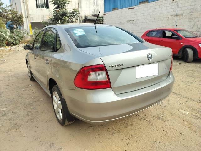 Second-hand 2016 Skoda Rapid 1.5 TDI AT Style Plus for sale in Bangalore-5