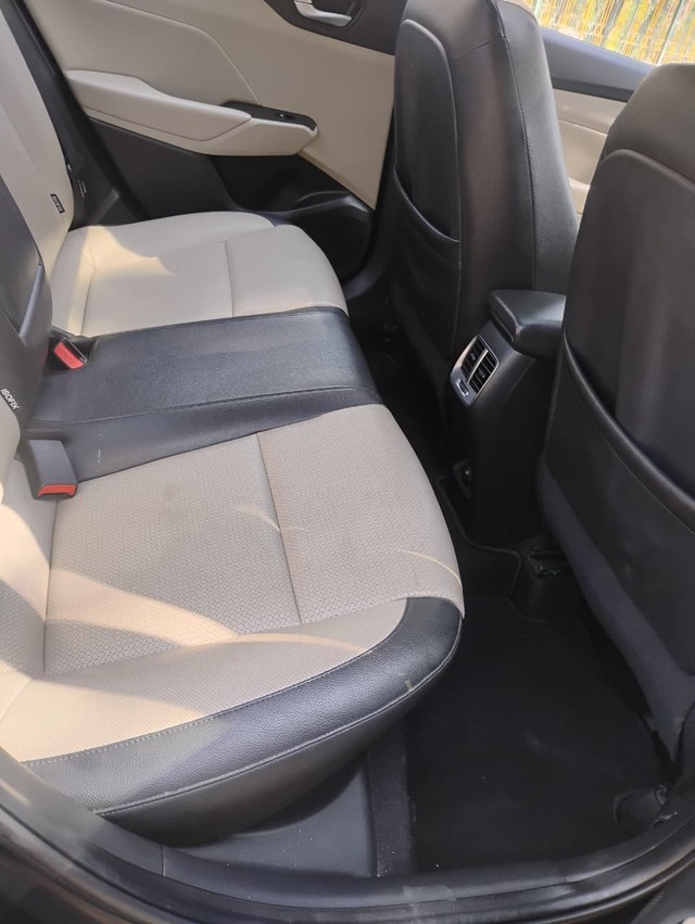 Second-hand 2019 Hyundai Verna CRDi 1.6 SX Option AT for sale in Agra-13