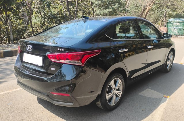 Second-hand 2019 Hyundai Verna CRDi 1.6 SX Option AT for sale in Agra-9
