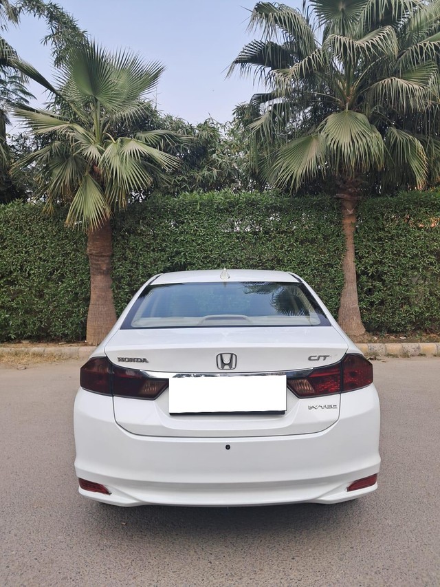 Second-hand 2016 Honda City i VTEC VX for sale in New Delhi-2