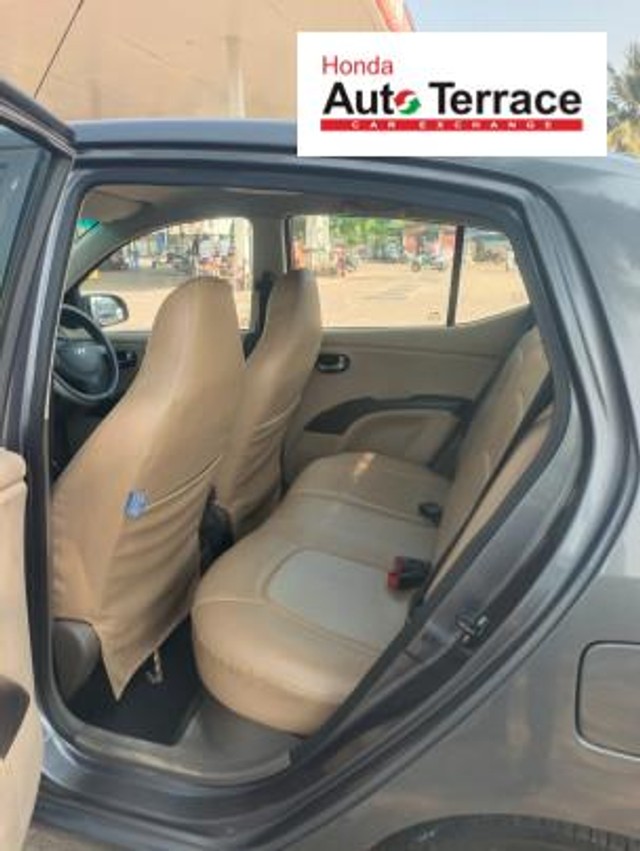 Second-hand 2014 Hyundai i10 Sportz 1.2 for sale in Pondicherry-14