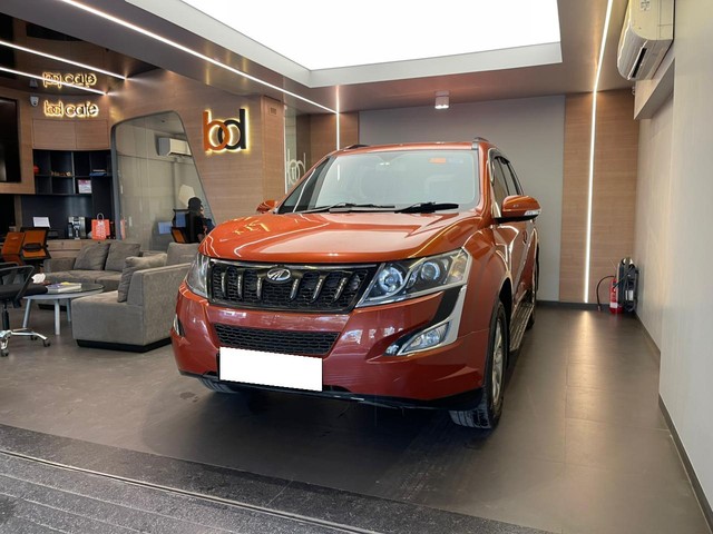 Second-hand 2016 Mahindra XUV500 AT W10 FWD for sale in Mumbai-3
