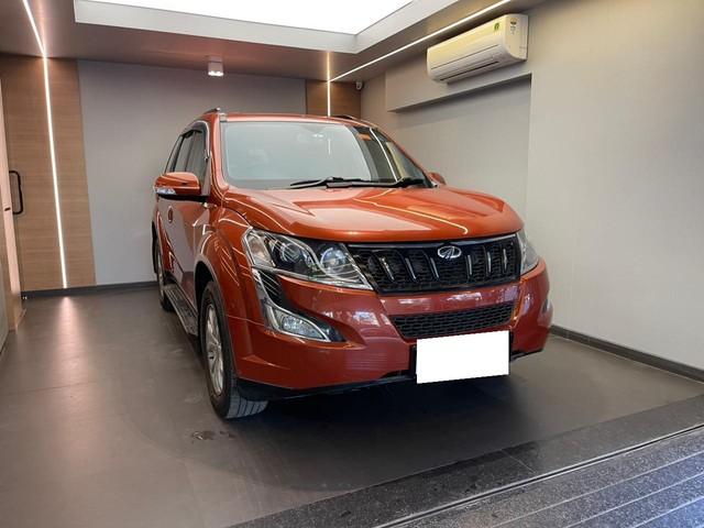 Second-hand 2016 Mahindra XUV500 AT W10 FWD for sale in Mumbai-1