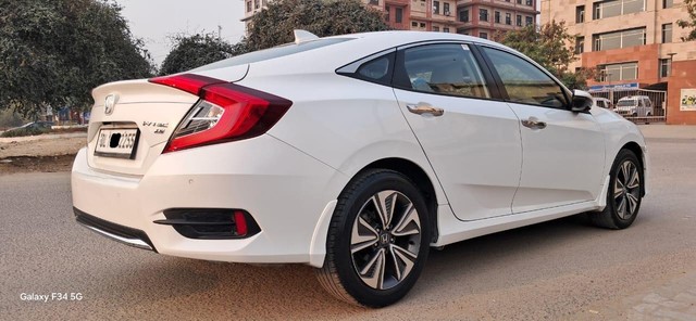 Second-hand 2019 Honda Civic ZX BSIV for sale in New Delhi-26