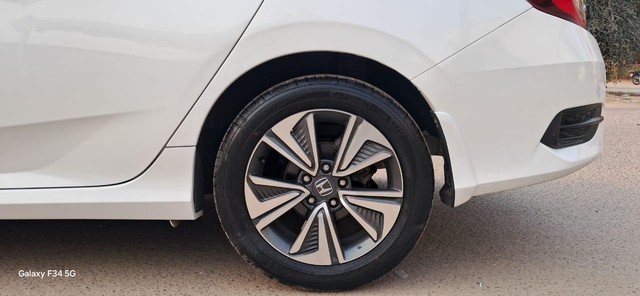 Second-hand 2019 Honda Civic ZX BSIV for sale in New Delhi-5