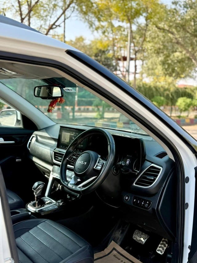 Second-hand 2022 Kia Seltos GTX Plus Diesel AT for sale in New Delhi-8