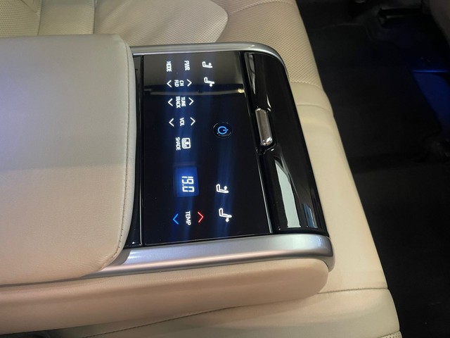 Toyota Camry Hybrid 2.5 Second-hand 2019 Toyota Camry Hybrid 2.5 for sale in Mumbai-12