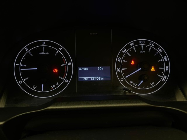 Second-hand 2022 Toyota Innova Crysta 2.4 GX 8 STR for sale in Mumbai-4