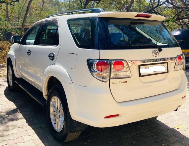 Second-hand 2014 Toyota Fortuner 4x2 Manual for sale in Mumbai-4