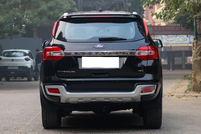 Second-hand 2021 Ford Endeavour Titanium Plus 4X4 AT for sale in New Delhi-1