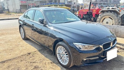 Second-hand 2013 BMW 3 Series 320d Luxury Plus for sale in Dholka