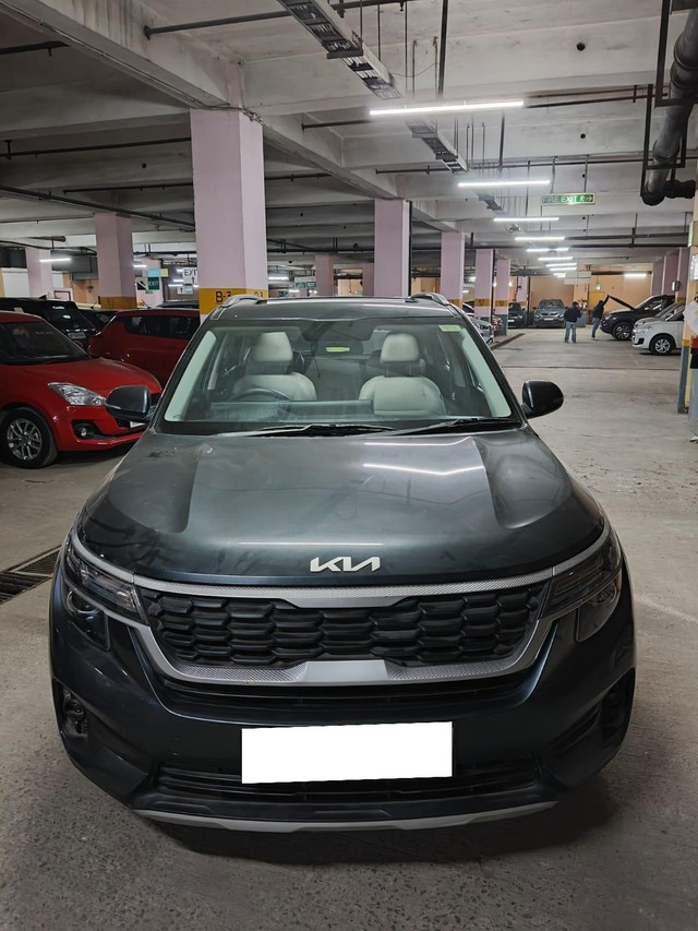 Second-hand 2023 Kia Seltos HTK Plus Diesel iMT for sale in New Delhi-0
