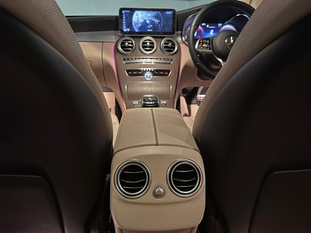 Second-hand 2020 Mercedes-Benz C-Class Progressive C 220d for sale in Navi Mumbai-7