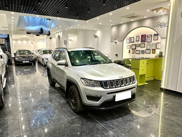 Second-hand 2018 Jeep Compass 1.4 Sport for sale in New Delhi-9