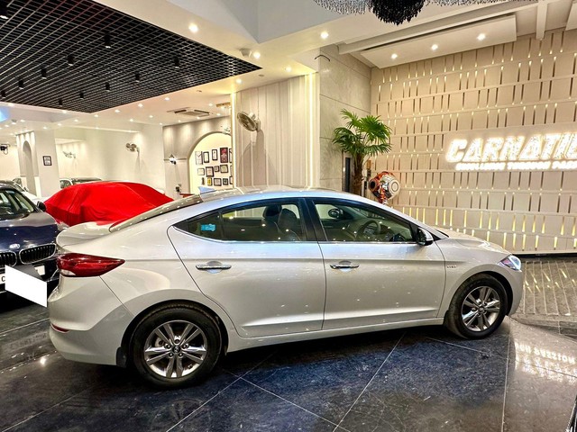 Second-hand 2018 Hyundai Elantra 2.0 SX Option AT for sale in New Delhi-17