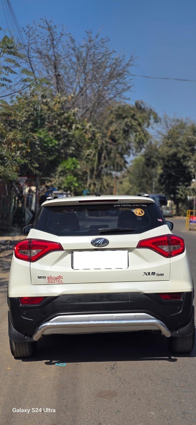 Second-hand 2020 Mahindra XUV300 W8 Option Diesel BSVI for sale in Allahabad-6