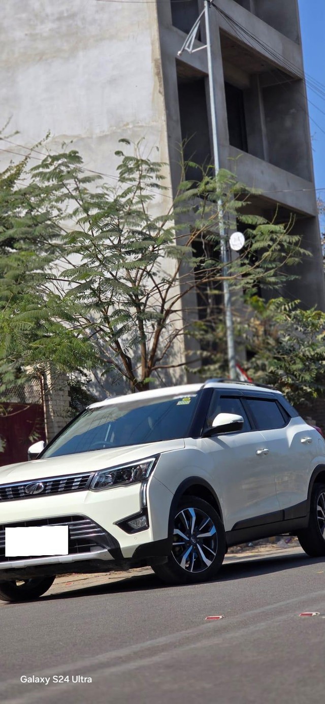 Second-hand 2020 Mahindra XUV300 W8 Option Diesel BSVI for sale in Allahabad-7