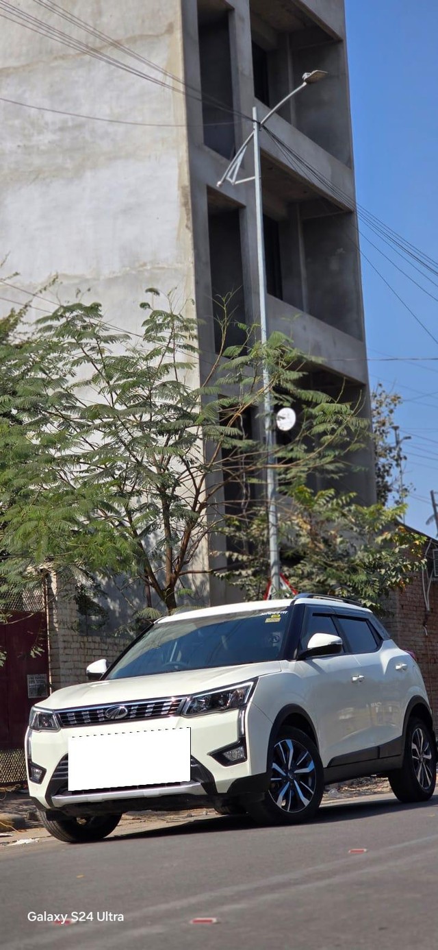 Second-hand 2020 Mahindra XUV300 W8 Option Diesel BSVI for sale in Allahabad-5