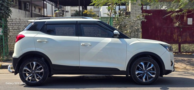 Second-hand 2020 Mahindra XUV300 W8 Option Diesel BSVI for sale in Allahabad-1