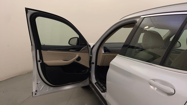 Second-hand 2018 BMW X3 xDrive 20d xLine for sale in Bangalore-32