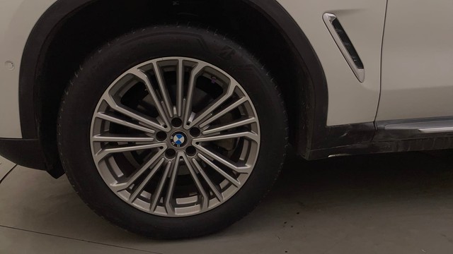 Second-hand 2018 BMW X3 xDrive 20d xLine for sale in Bangalore-20