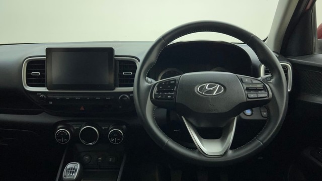 Second-hand 2019 Hyundai Venue SX Opt Turbo iMT BSVI for sale in Bangalore-30