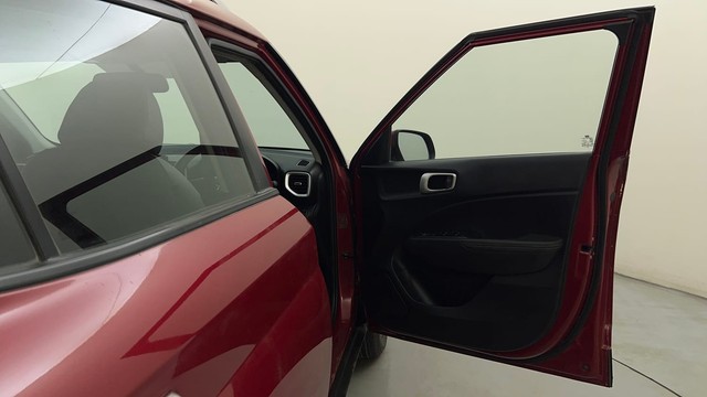 Second-hand 2019 Hyundai Venue SX Opt Turbo iMT BSVI for sale in Bangalore-16