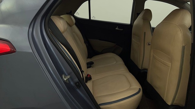 Second-hand 2013 Hyundai Grand i10 1.2 CRDi Asta for sale in Bangalore-23