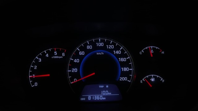 Second-hand 2013 Hyundai Grand i10 1.2 CRDi Asta for sale in Bangalore-13