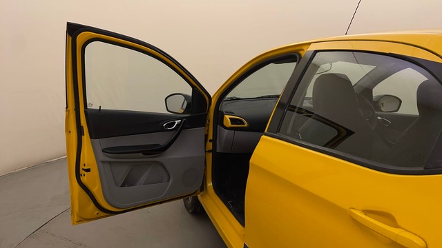 Second-hand 2020 Tata Tiago XZ Plus for sale in Bangalore-38