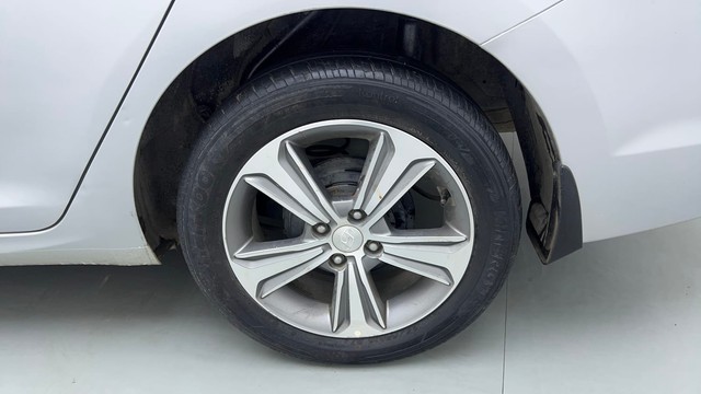 Second-hand 2018 Hyundai Verna 1.6 SX VTVT AT for sale in Ghaziabad-19