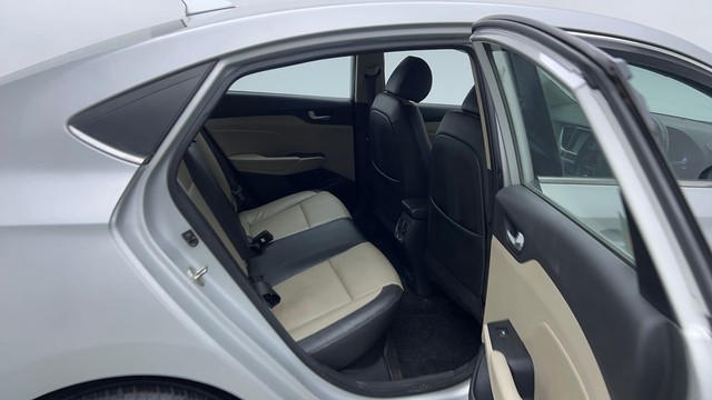 Second-hand 2018 Hyundai Verna 1.6 SX VTVT AT for sale in Ghaziabad-35
