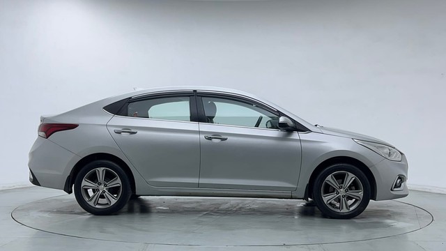 Second-hand 2018 Hyundai Verna 1.6 SX VTVT AT for sale in Ghaziabad-2