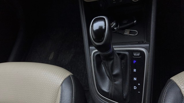 Second-hand 2018 Hyundai Verna 1.6 SX VTVT AT for sale in Ghaziabad-12