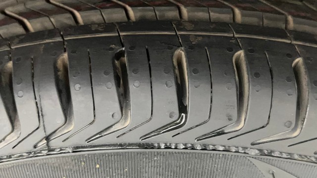 Second-hand 2015 Hyundai i10 Sportz 1.1L for sale in Kolkata-28