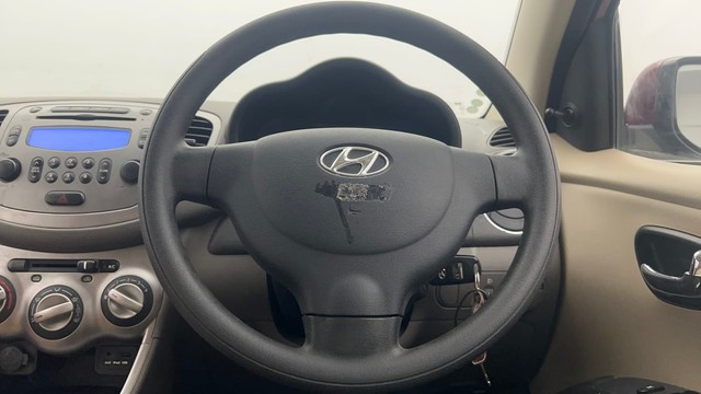 Second-hand 2015 Hyundai i10 Sportz 1.1L for sale in Kolkata-31