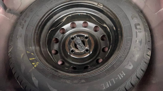 Second-hand 2015 Hyundai i10 Sportz 1.1L for sale in Kolkata-21