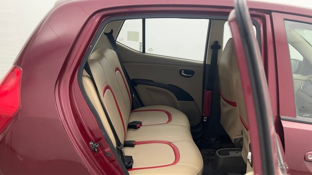 Second-hand 2015 Hyundai i10 Sportz 1.1L for sale in Kolkata-32