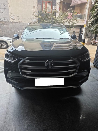 Second-hand 2021 MG Gloster Savvy 7-Str for sale in New Delhi