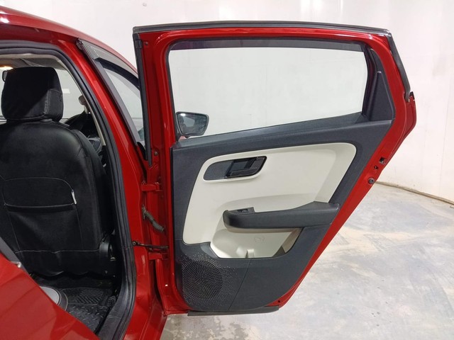 Second-hand 2021 Tata Altroz XT for sale in Kochi-30