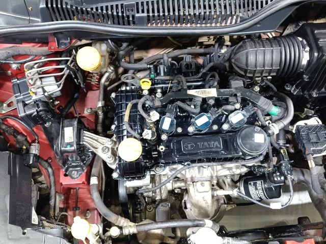 Second-hand 2021 Tata Altroz XT for sale in Kochi-38