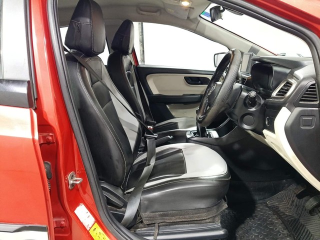 Second-hand 2021 Tata Altroz XT for sale in Kochi-15