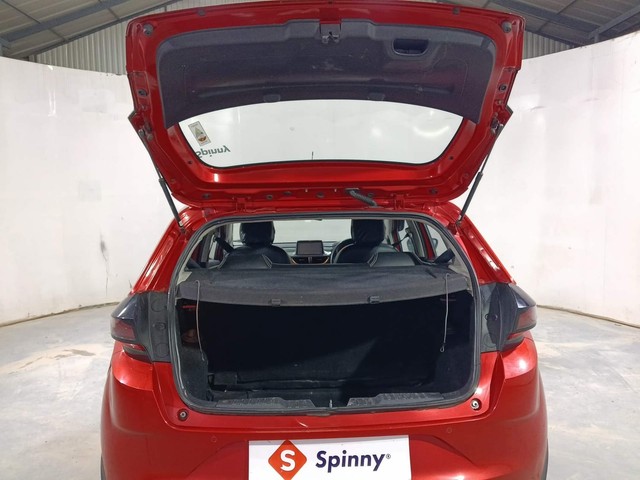 Second-hand 2021 Tata Altroz XT for sale in Kochi-31