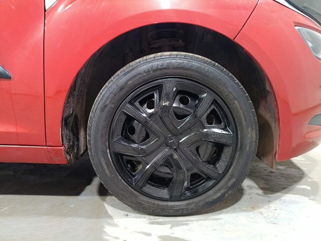 Second-hand 2021 Tata Altroz XT for sale in Kochi-17