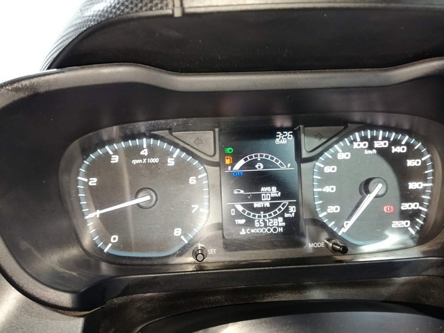 Second-hand 2021 Tata Altroz XT for sale in Kochi-13