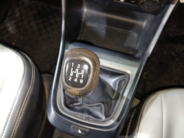 Second-hand 2021 Tata Altroz XT for sale in Kochi-12